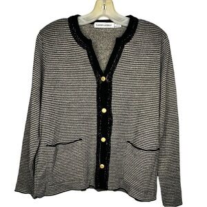 Karen Lessly Cardigan‎ Sweater